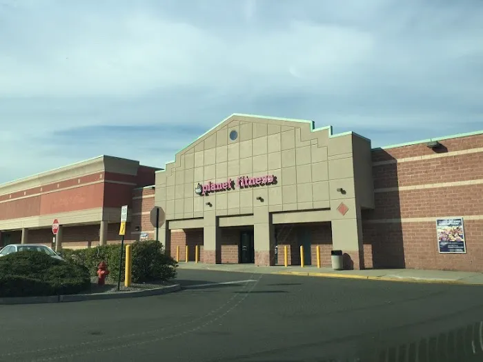 Planet Fitness Picture 6