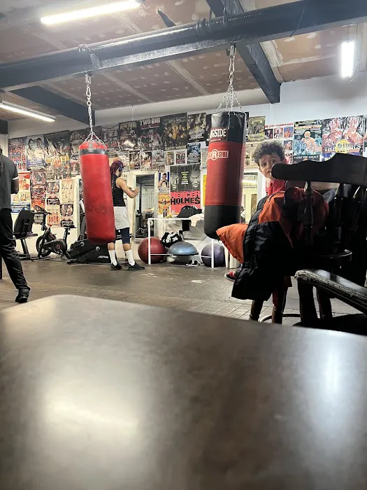 Ike & Randy's Boxing Gym Picture 4