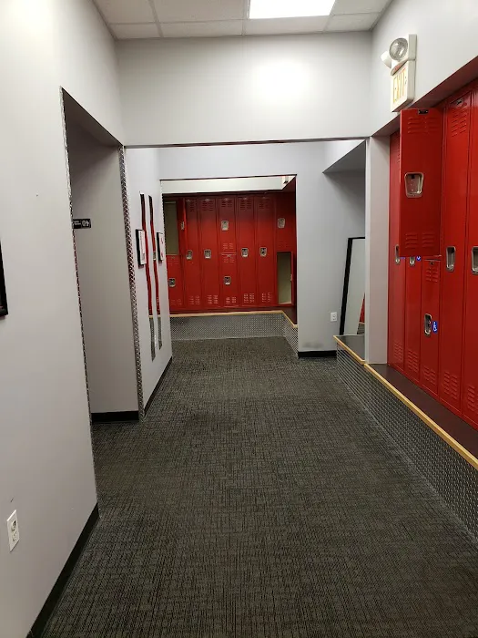 Retro Fitness Picture 5
