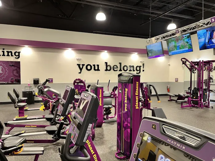 Planet Fitness Picture 10