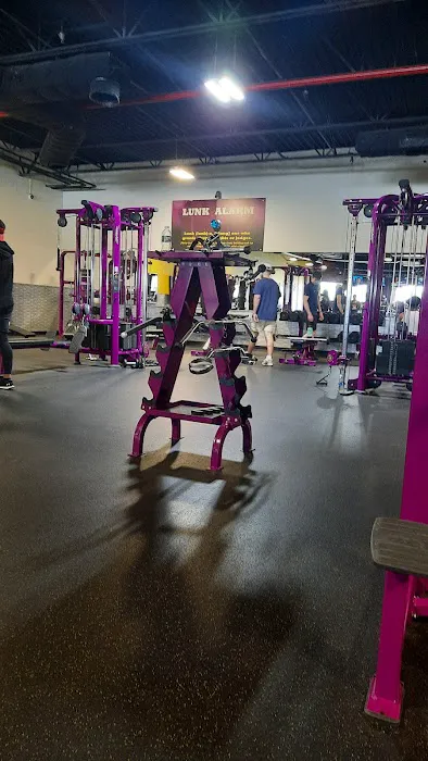 Planet Fitness Picture 9