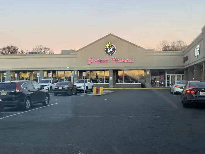 Planet Fitness Picture 3