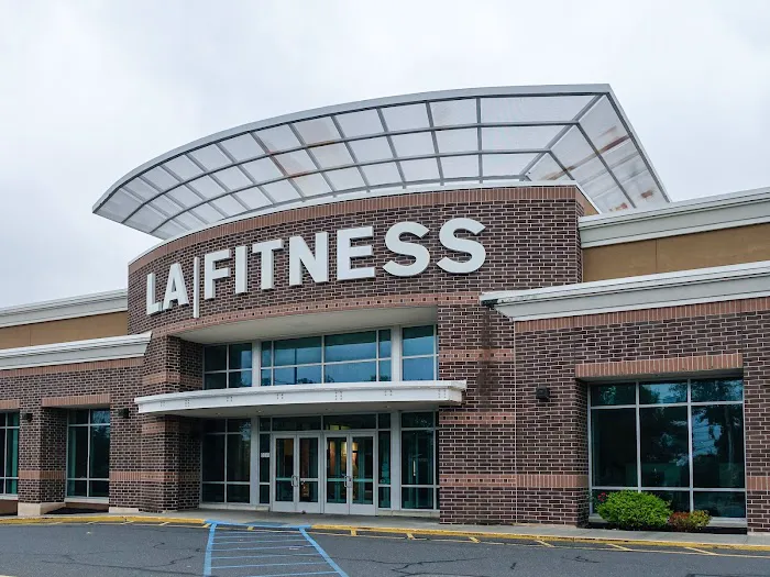 LA Fitness Picture 7