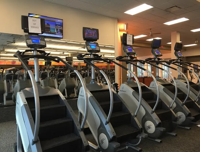 LA Fitness Picture 5
