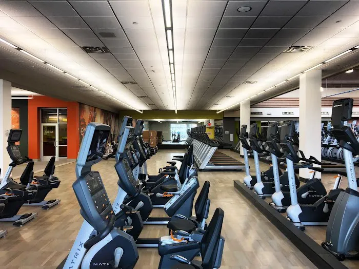 LA Fitness Picture 1