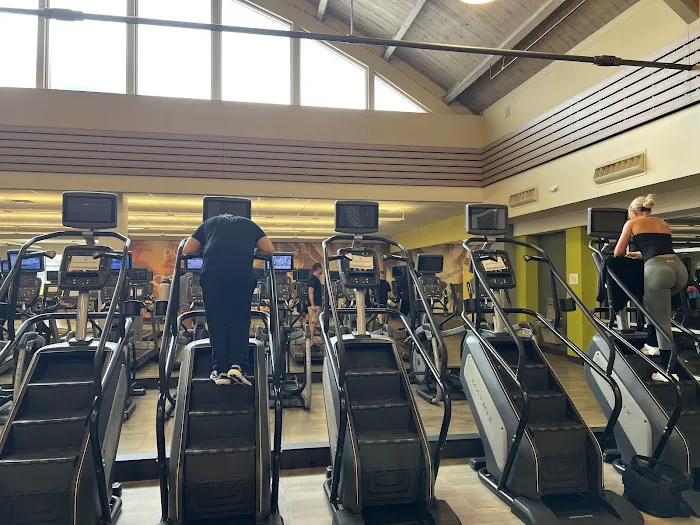 LA Fitness Picture 4
