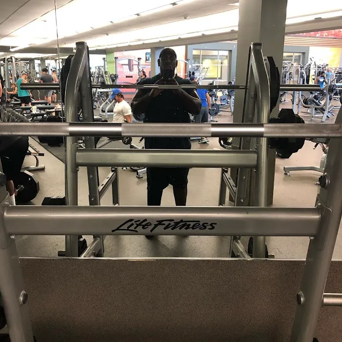 LA Fitness Picture 3