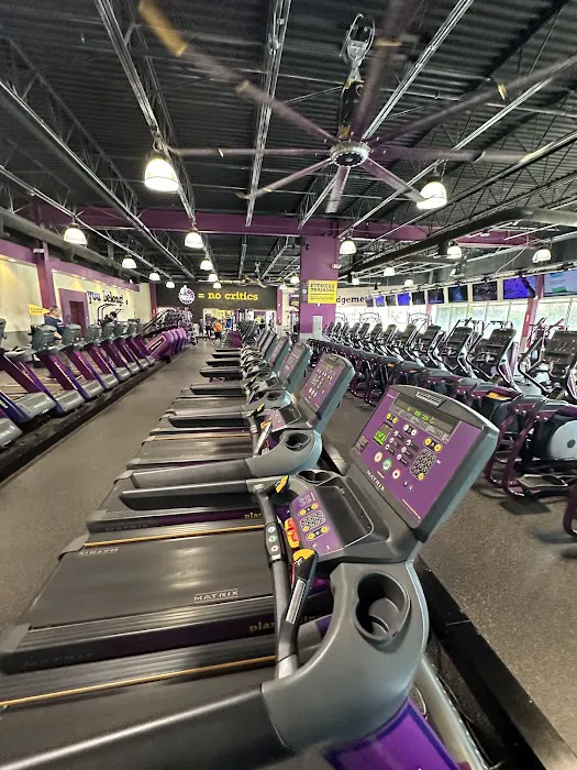 Planet Fitness Picture 4