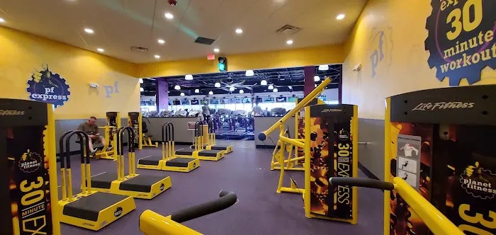 Planet Fitness Picture 2