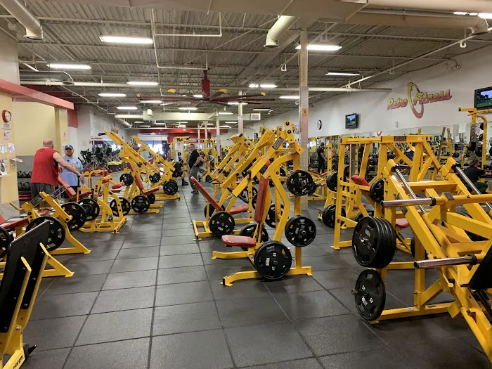 Retro Fitness Picture 2