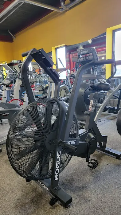 Alternative Health Club Gym Picture 2