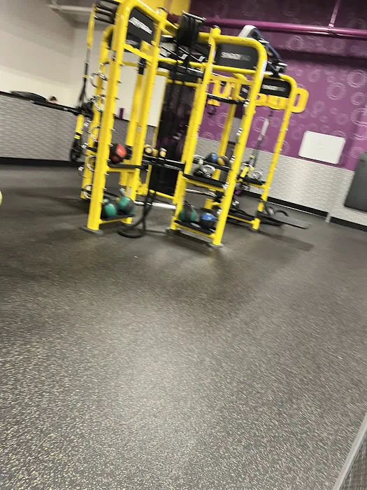 Planet Fitness Picture 6