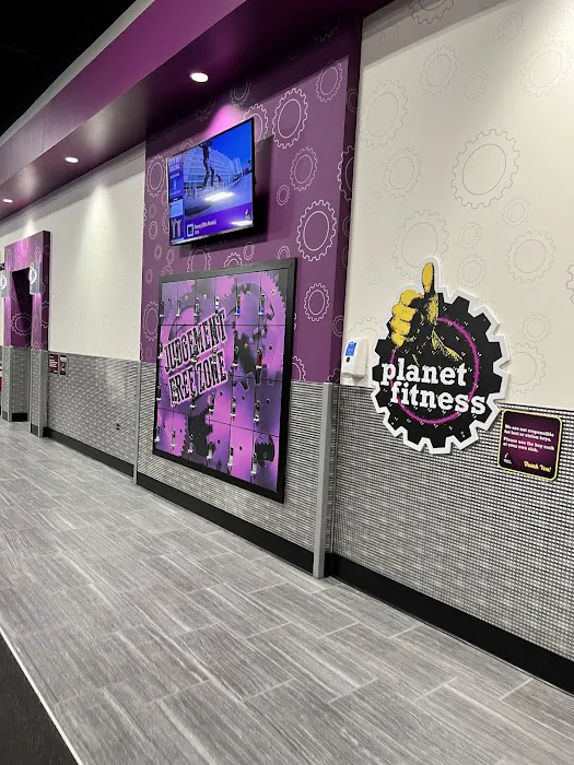 Planet Fitness Picture 3