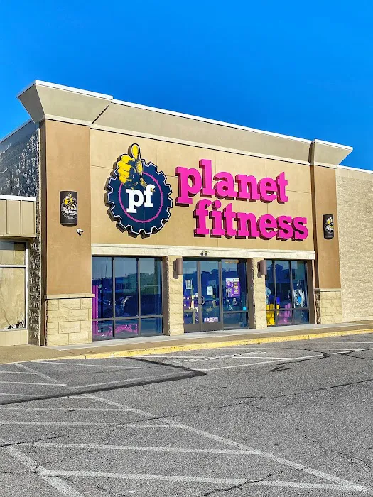 Planet Fitness Picture 9