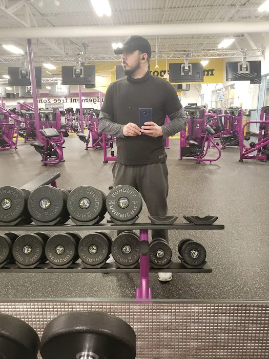 Planet Fitness Picture 9