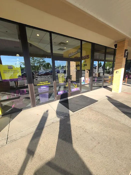 Planet Fitness Picture 7