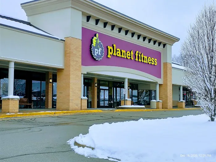 Planet Fitness Picture 9