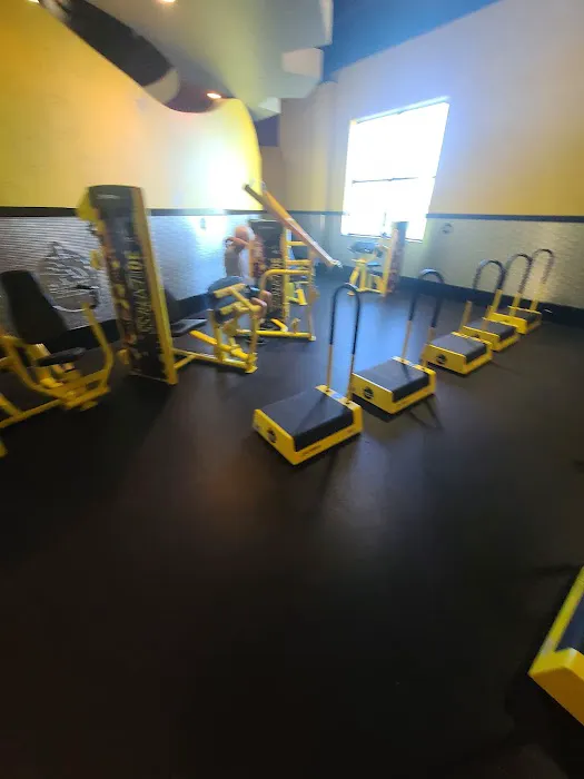 Planet Fitness Picture 6