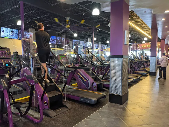 Planet Fitness Picture 4