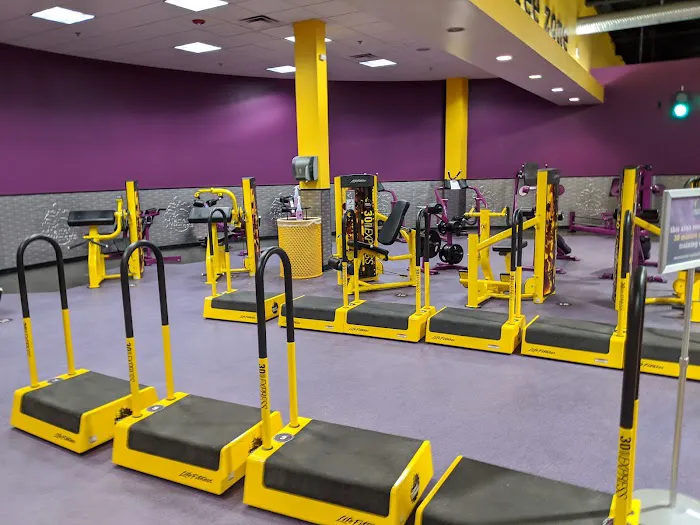 Planet Fitness Picture 10