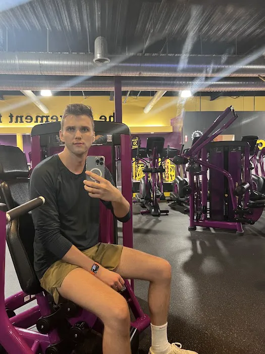 Planet Fitness Picture 8