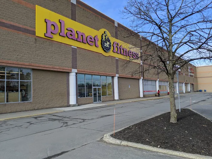 Planet Fitness Picture 7