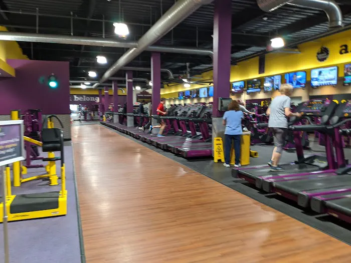 Planet Fitness Picture 9