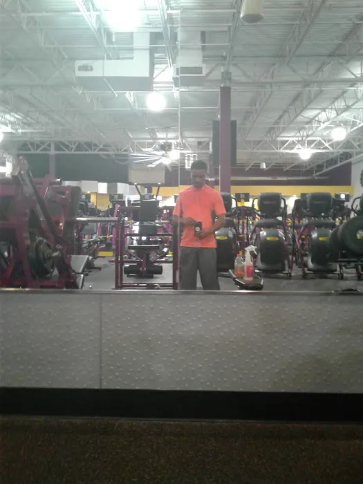 Planet Fitness Picture 8