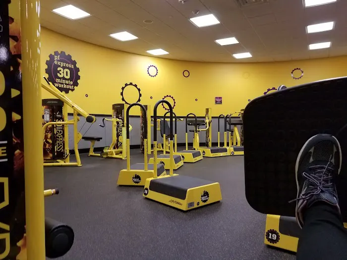 Planet Fitness Picture 9