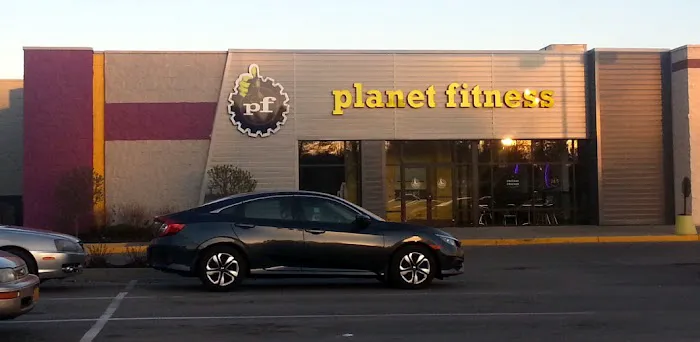 Planet Fitness Picture 8