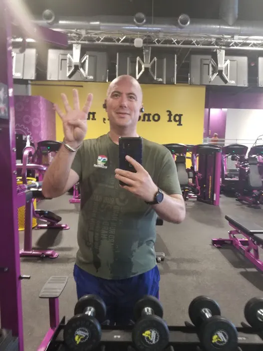 Planet Fitness Picture 5