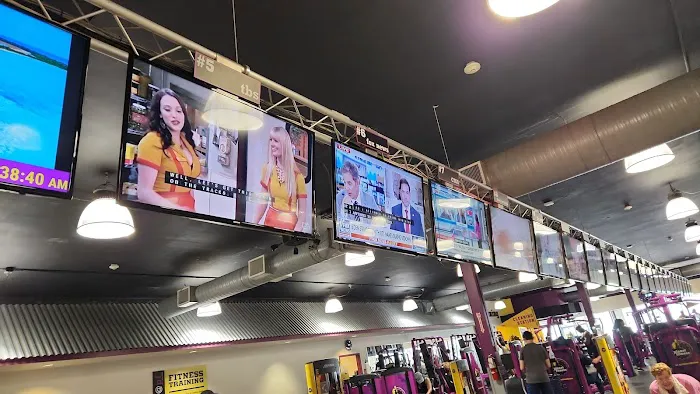 Planet Fitness Picture 10