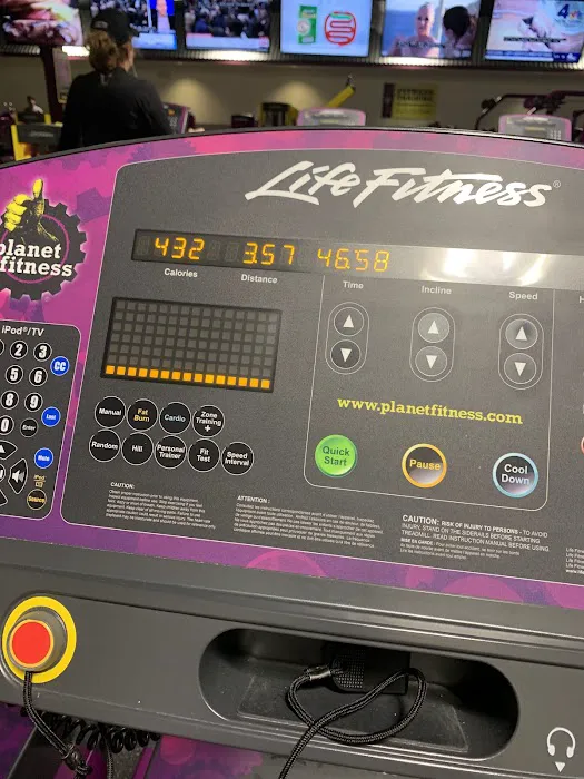 Planet Fitness Picture 9