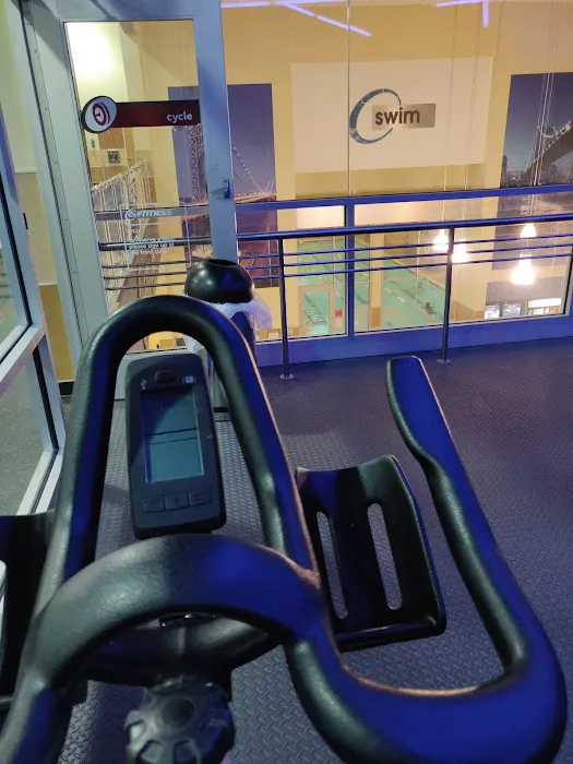 24 Hour Fitness Picture 8