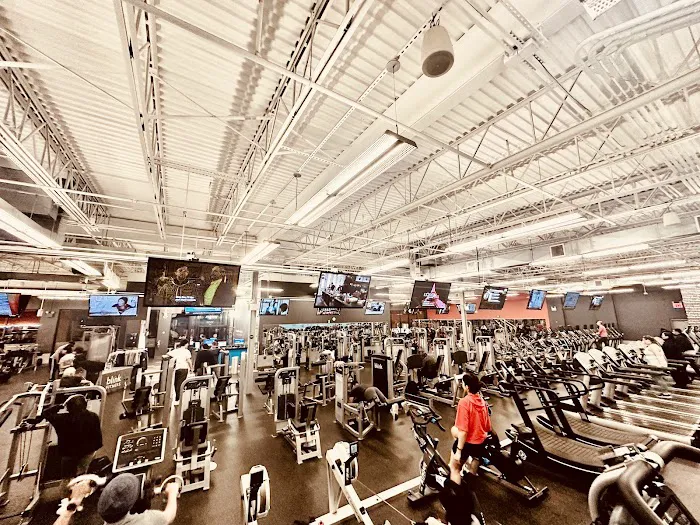 Blink Fitness Clifton Picture 1