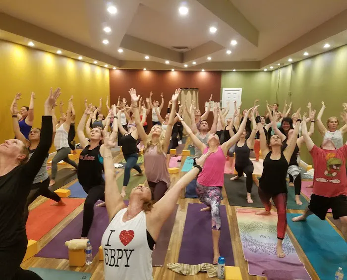 5 Boro Power Yoga Picture 1