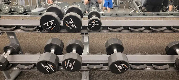 LA Fitness Picture 5