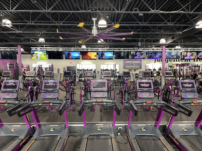 Planet Fitness Picture 7