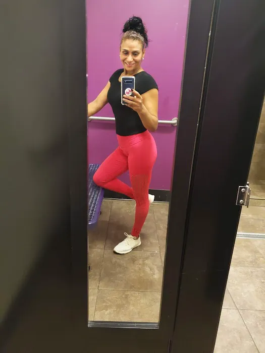 Planet Fitness Picture 6
