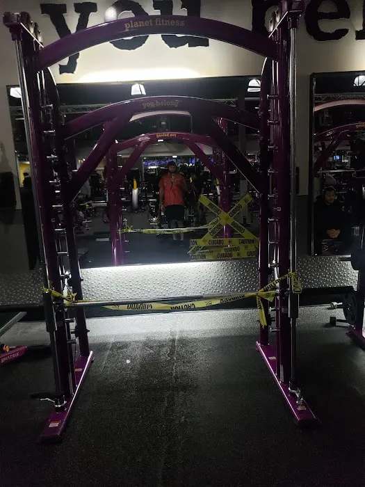 Planet Fitness Picture 9