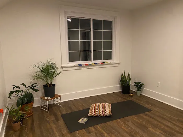 Lakeview Yoga Studio Picture 10