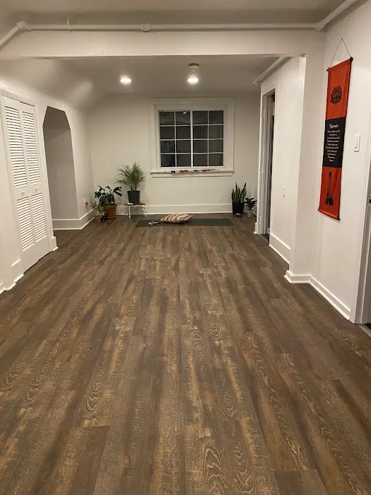 Lakeview Yoga Studio Picture 8