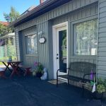 Sunnie Vibes Studio Yoga & Wellness