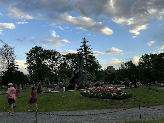 Falun Dafa Albany Meditation Picture 7