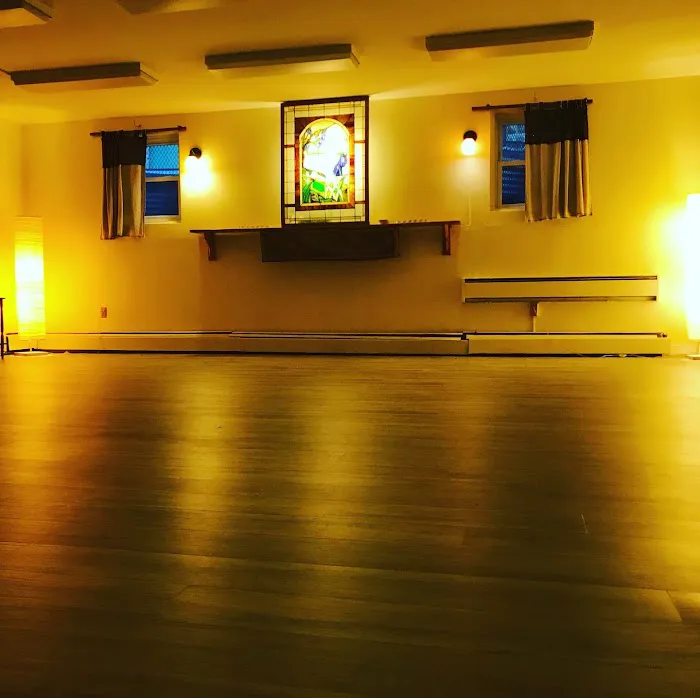 Heartspace Community Yoga & Wellness Picture 2