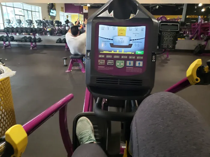 Planet Fitness Picture 6