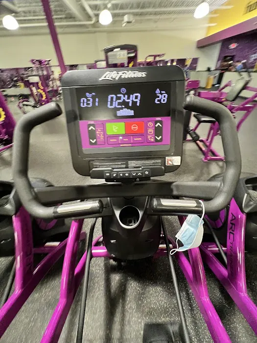 Planet Fitness Picture 5