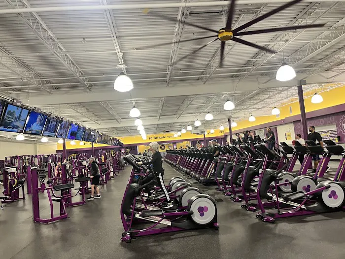 Planet Fitness Picture 6