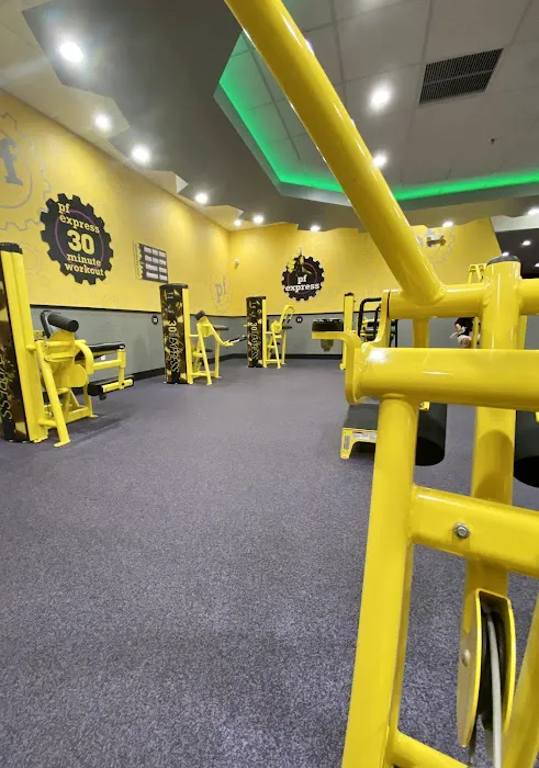 Planet Fitness Picture 9