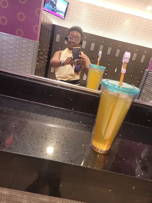 Planet Fitness Picture 5